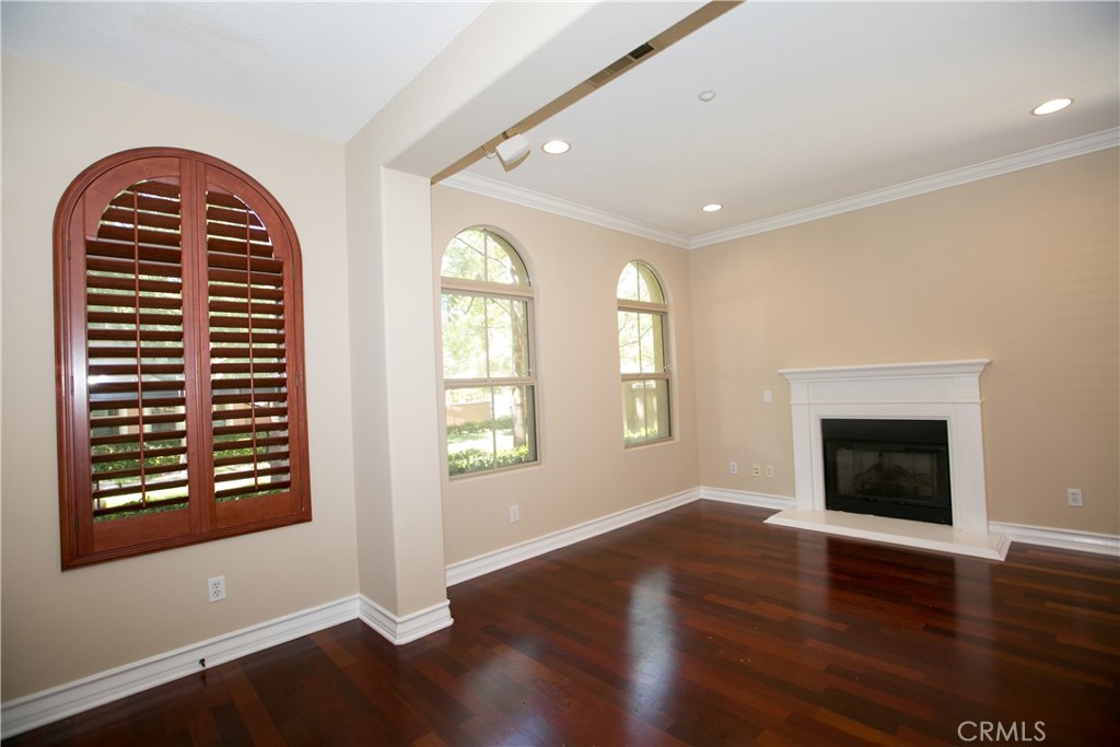 129 Chantilly Property Photo 11