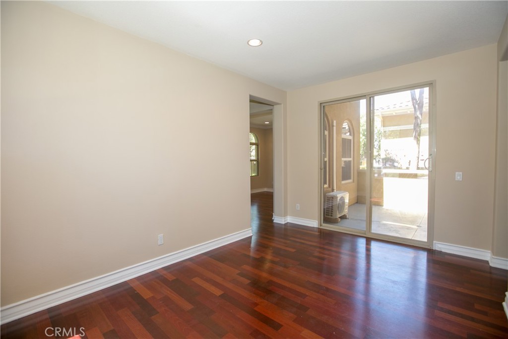 129 Chantilly Property Photo 14