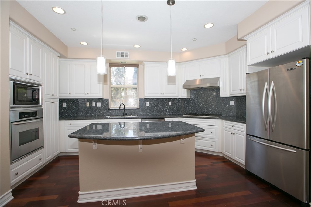 129 Chantilly Property Photo 22