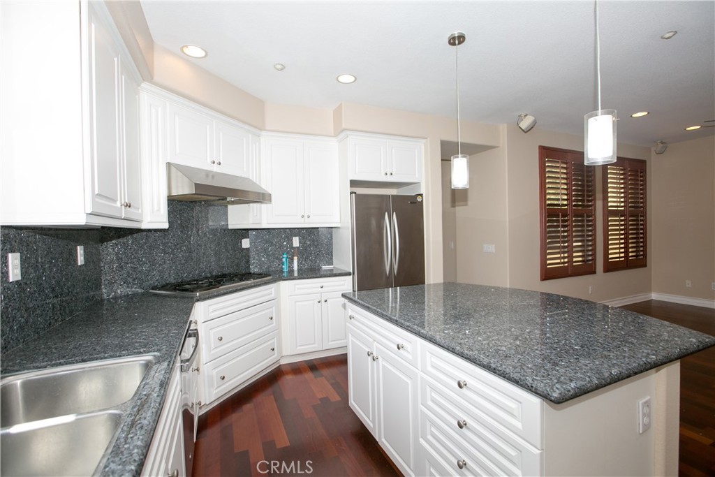 129 Chantilly Property Photo 24