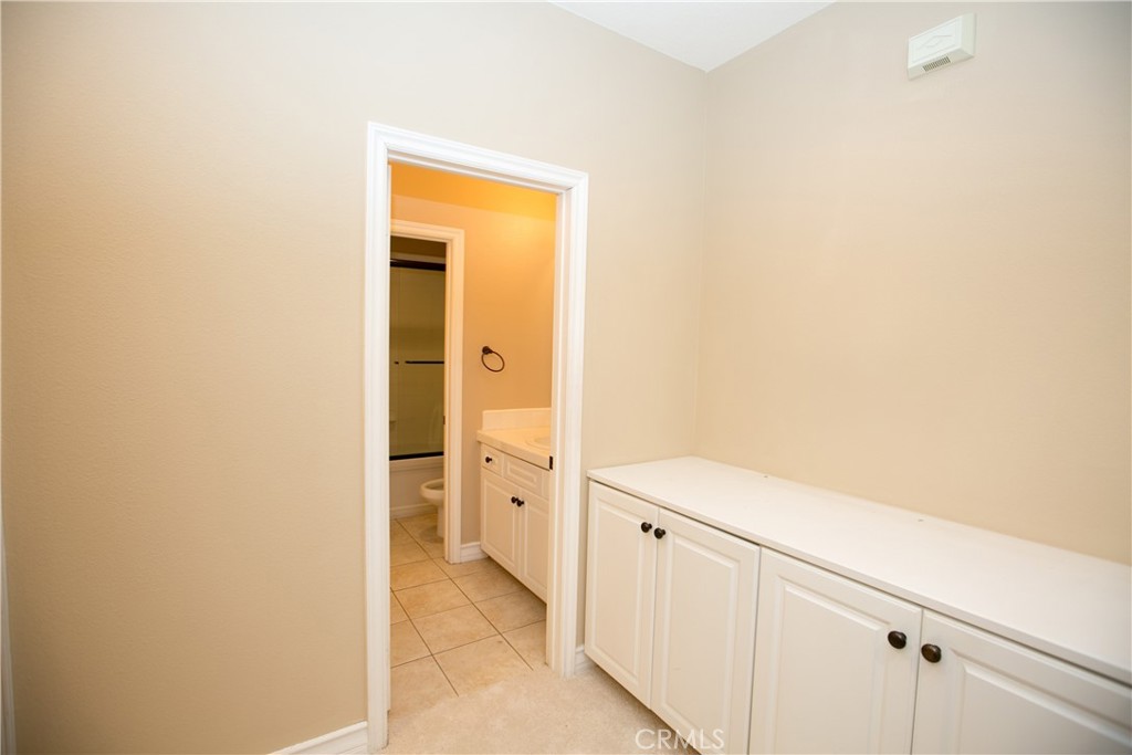 129 Chantilly Property Photo 32