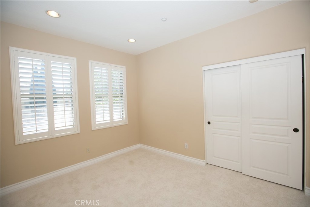 129 Chantilly Property Photo 39