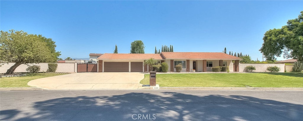 5606 Dover Street Property Photo