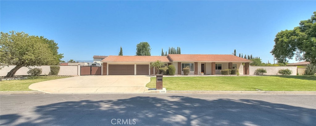 5606 Dover Street Property Photo 3