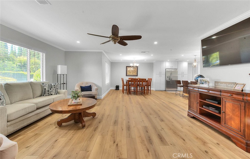 5606 Dover Street Property Photo 8