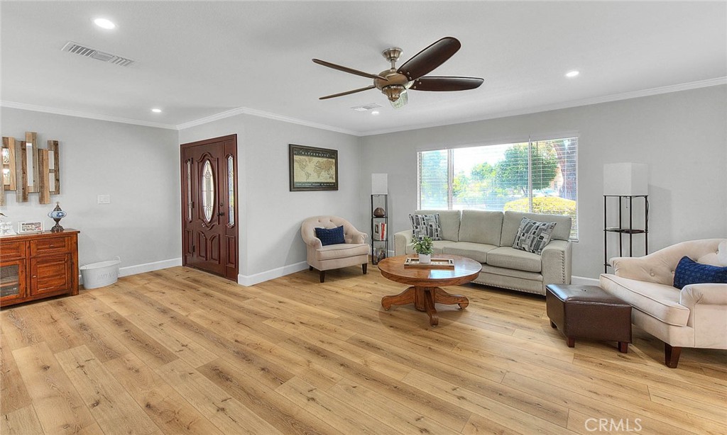 5606 Dover Street Property Photo 9