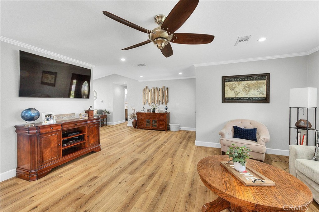 5606 Dover Street Property Photo 10