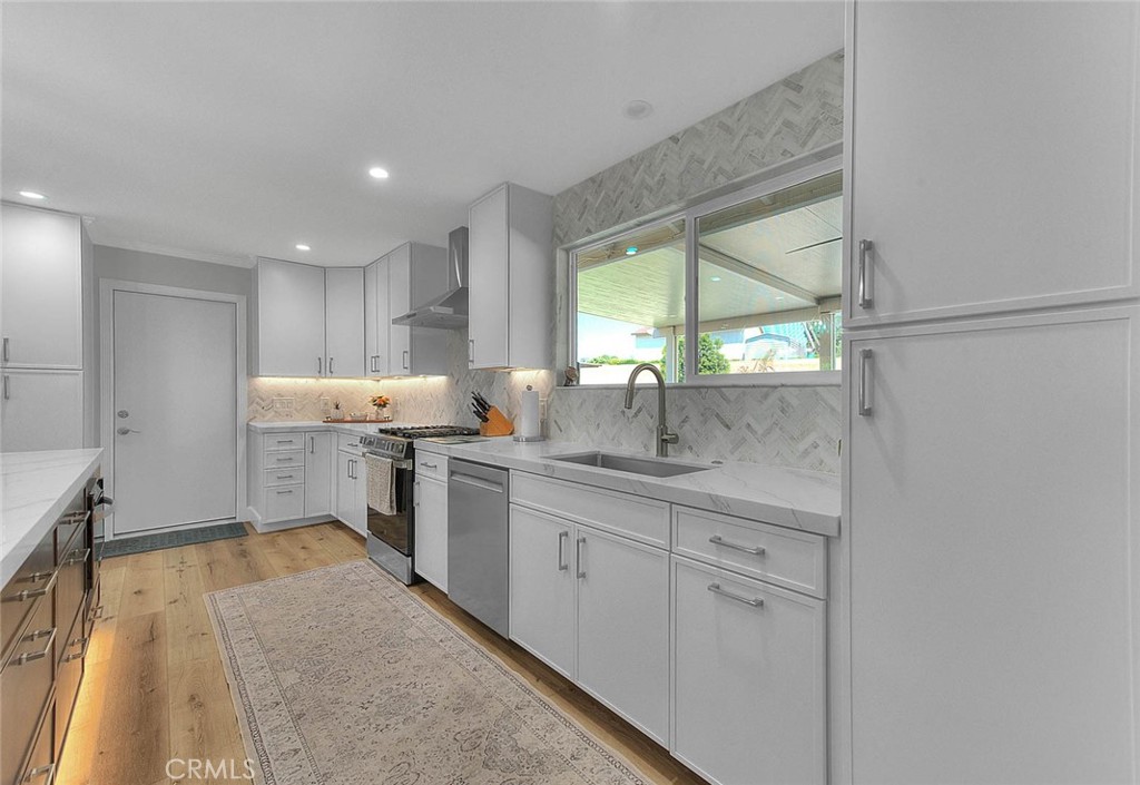 5606 Dover Street Property Photo 15