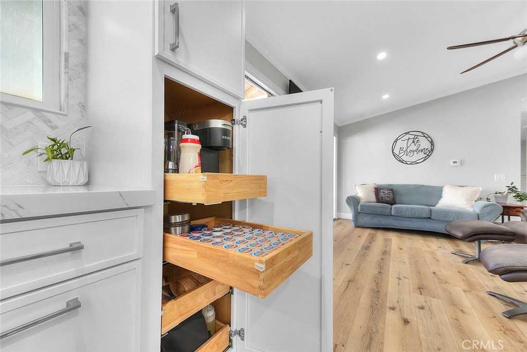 5606 Dover Street Property Photo 16