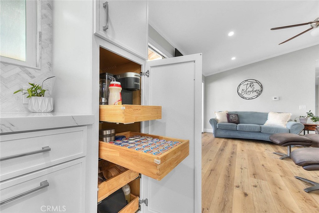 5606 Dover Street Property Photo 16