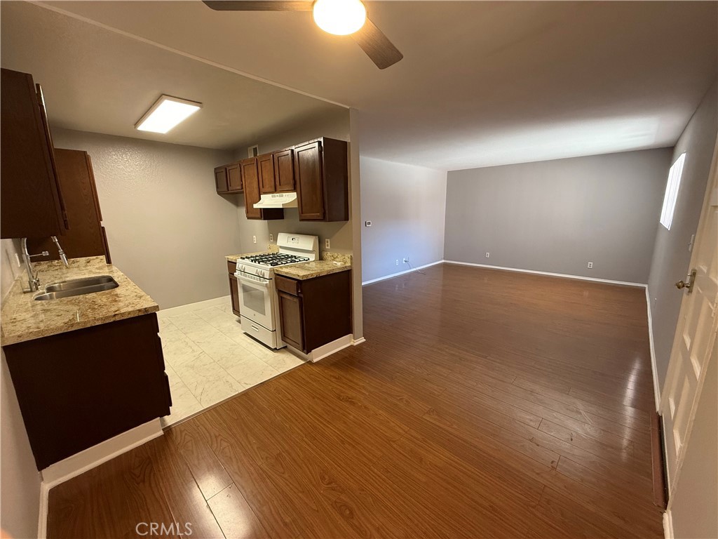 211 Magnolia 115 Property Photo 3