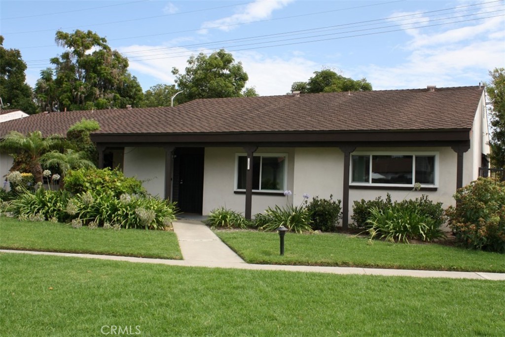 2011 W Katella 1 Property Photo 1