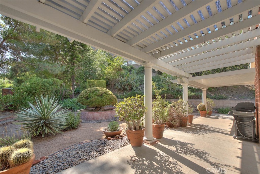 2418 Turquoise Circle Property Photo 6