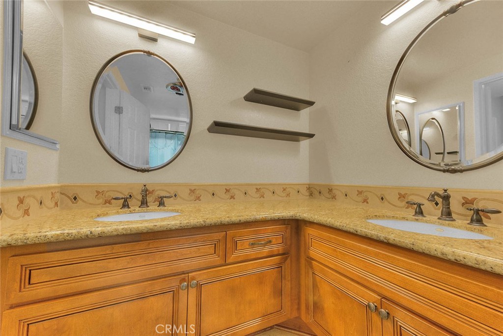 2418 Turquoise Circle Property Photo 32