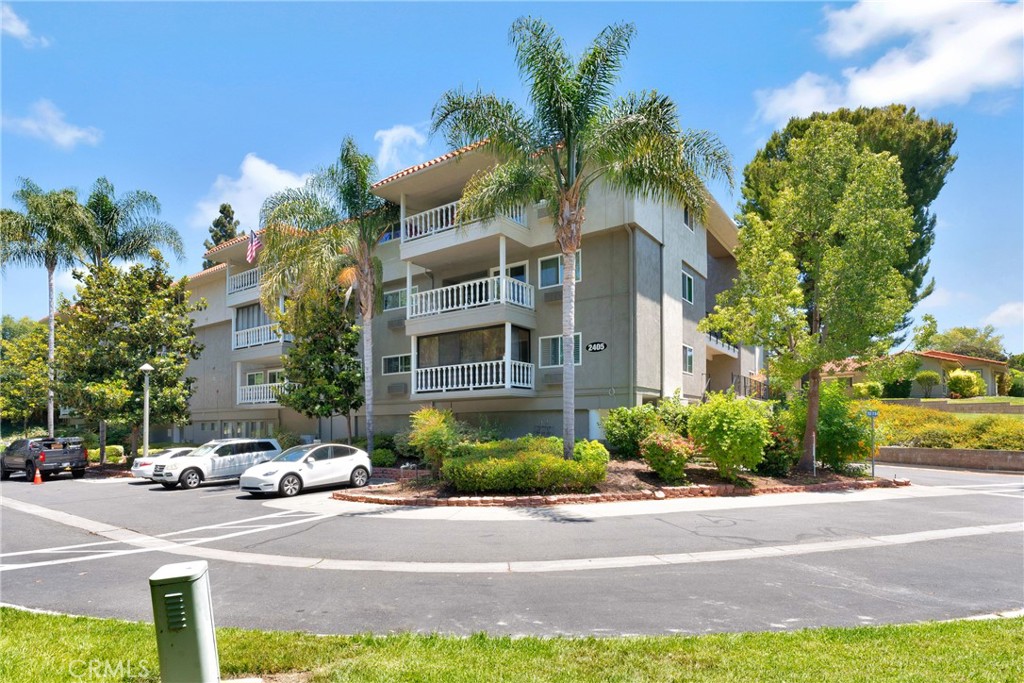 2405 Via Mariposa W Unit# 2c Property Photo 2