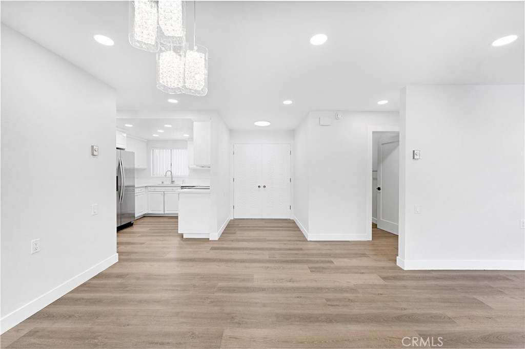 2405 Via Mariposa W Unit# 2c Property Photo 6