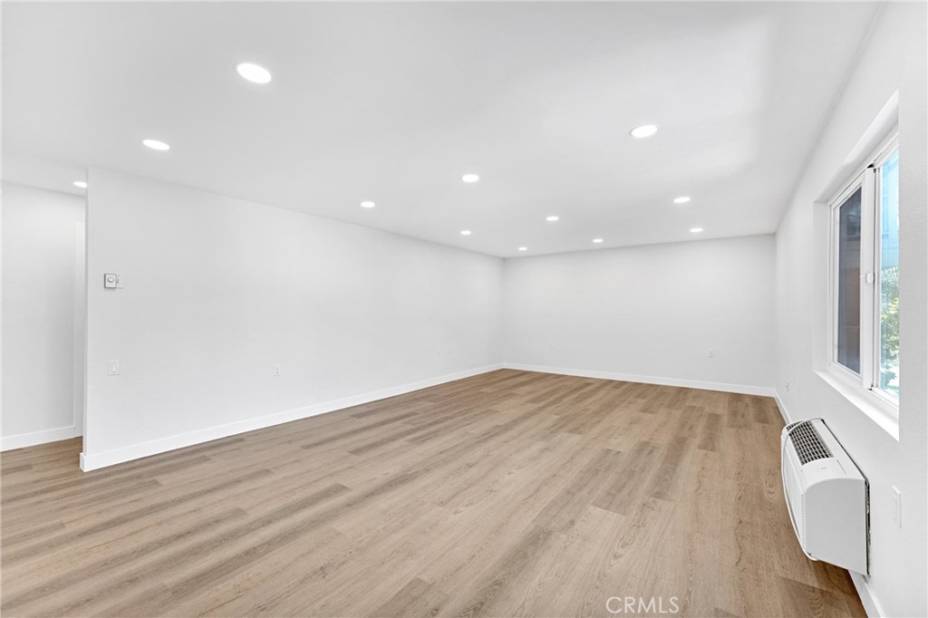 2405 Via Mariposa W Unit# 2c Property Photo 8