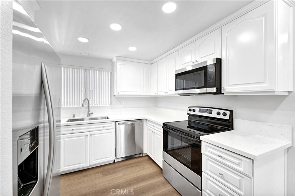2405 Via Mariposa W Unit# 2c Property Photo 13