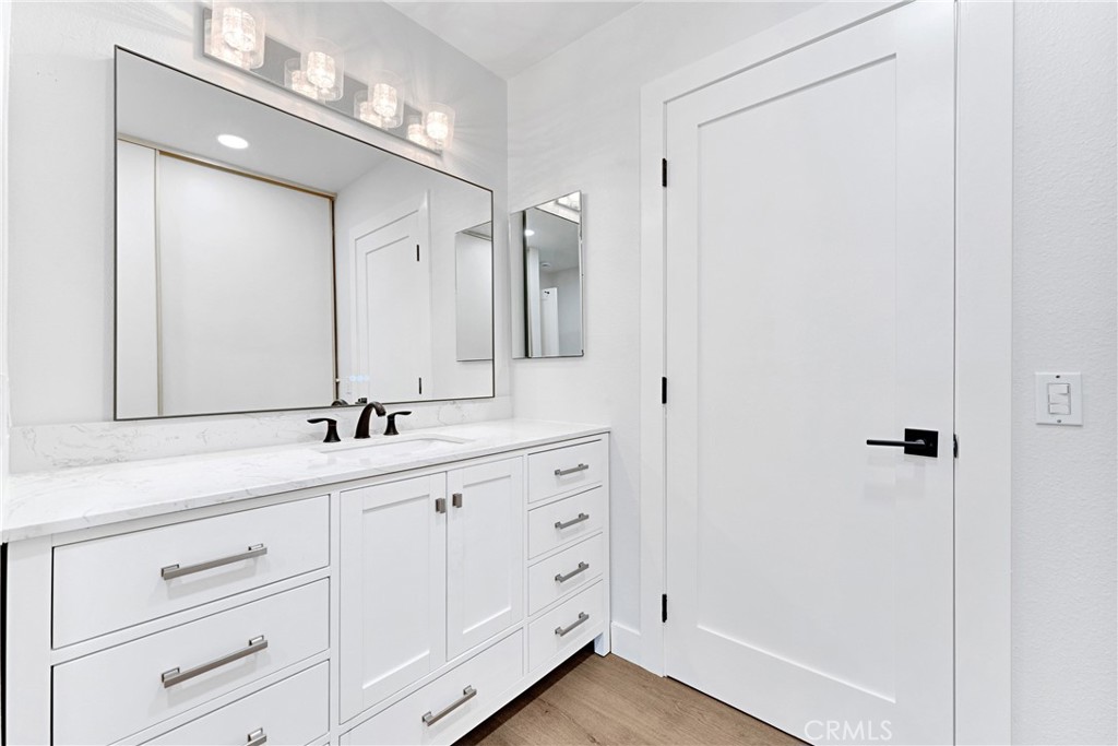 2405 Via Mariposa W Unit# 2c Property Photo 16