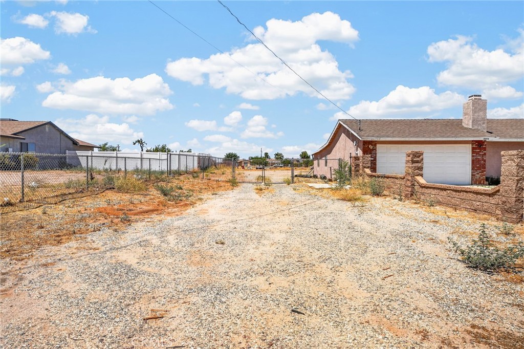 15072 Orange Street Property Photo 5