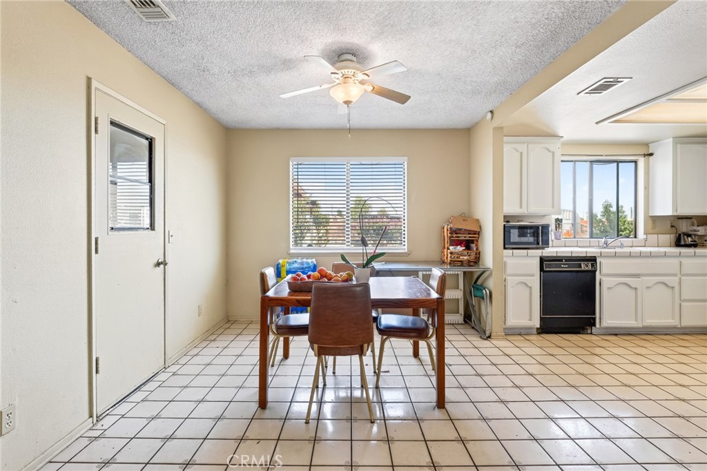 15072 Orange Street Property Photo 11