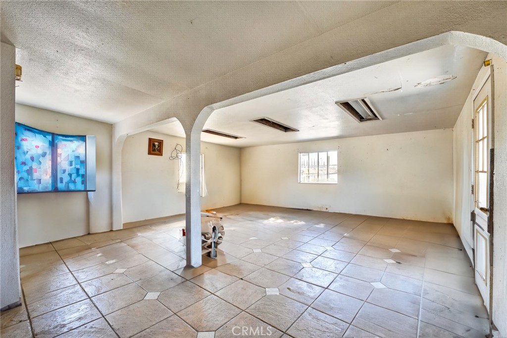 15072 Orange Street Property Photo 13