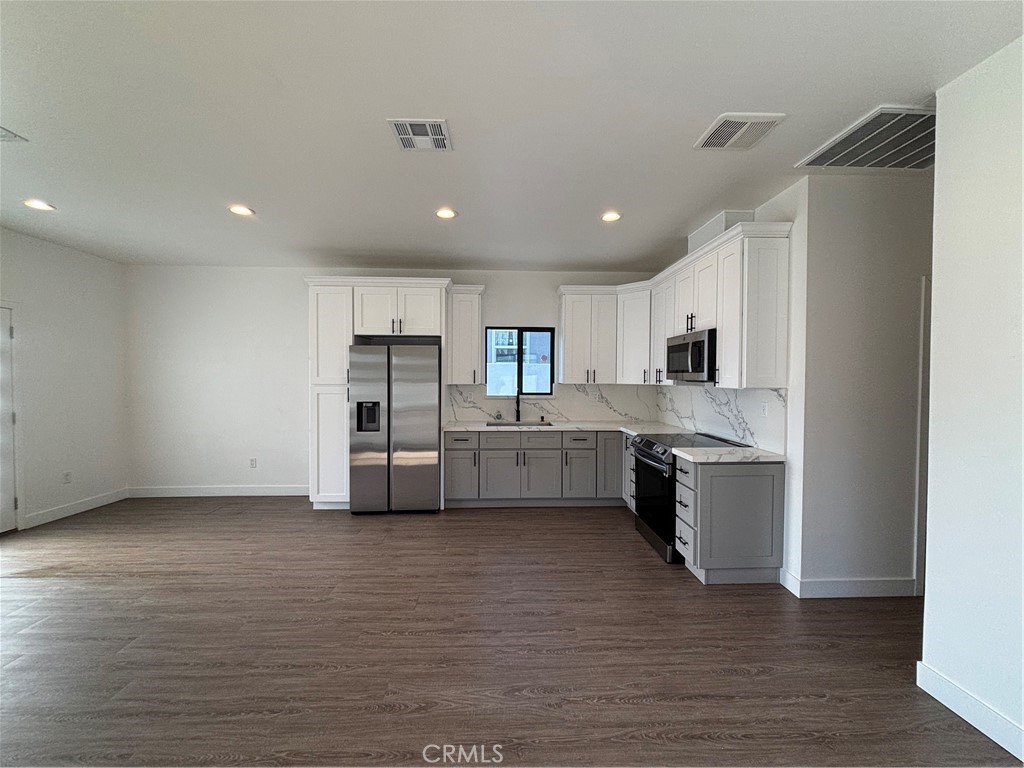 1664 Glen Avenue Property Photo 3