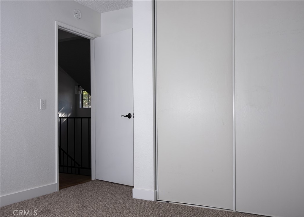 2404 Hyatt Property Photo 22