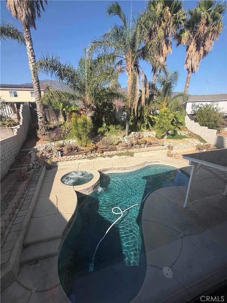 2404 Hyatt Property Photo 25