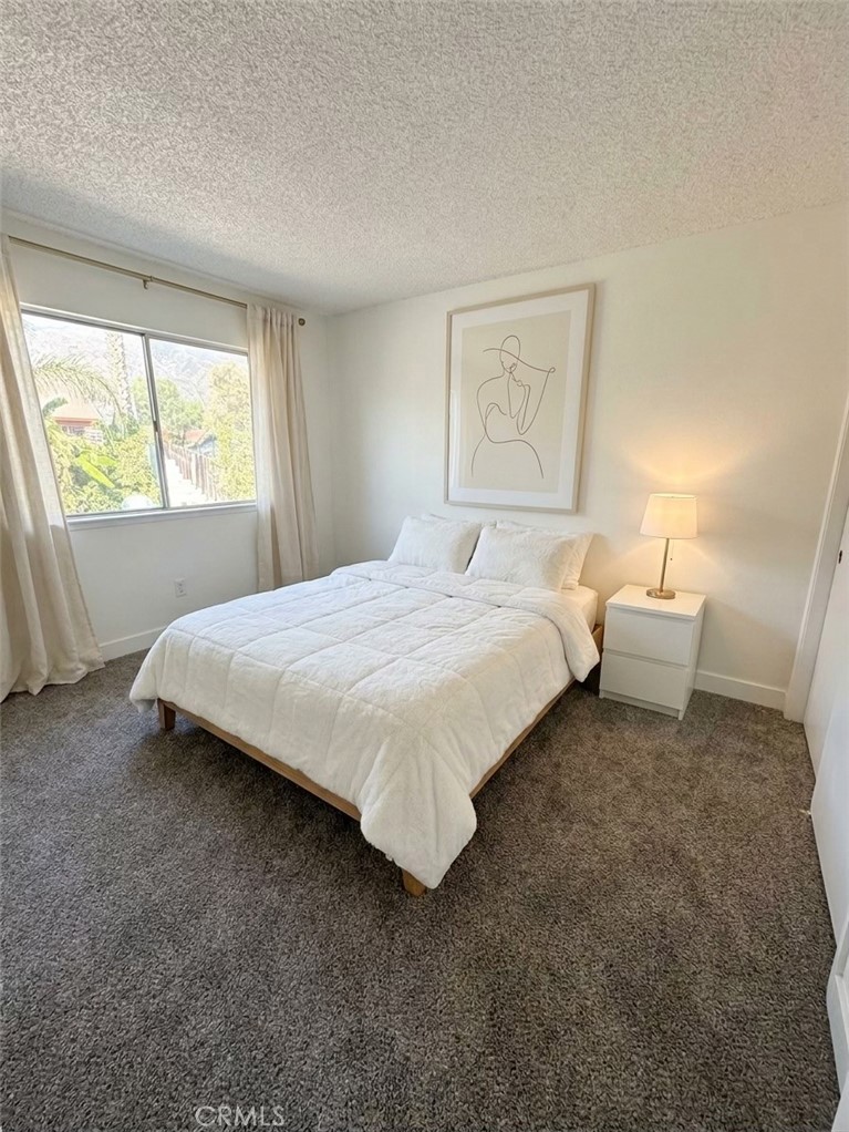 2404 Hyatt Property Photo 32