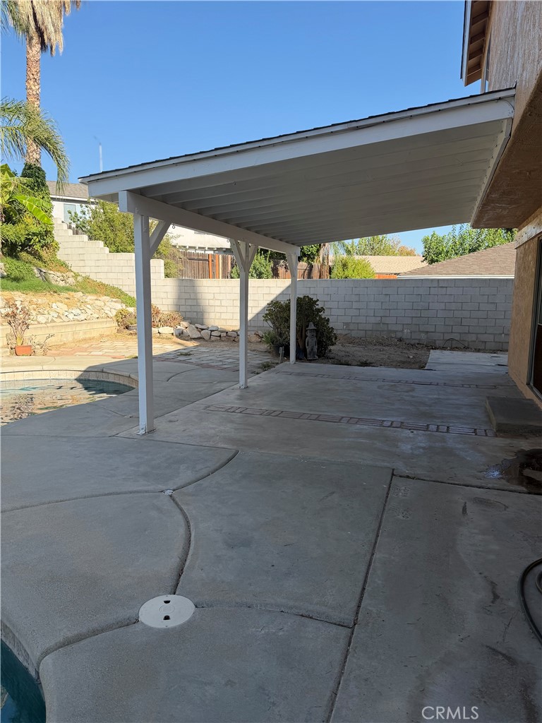 2404 Hyatt Property Photo 36