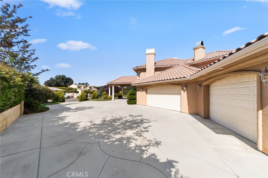 38136 Butterfly Court Property Photo 12