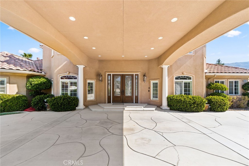 38136 Butterfly Court Property Photo 14