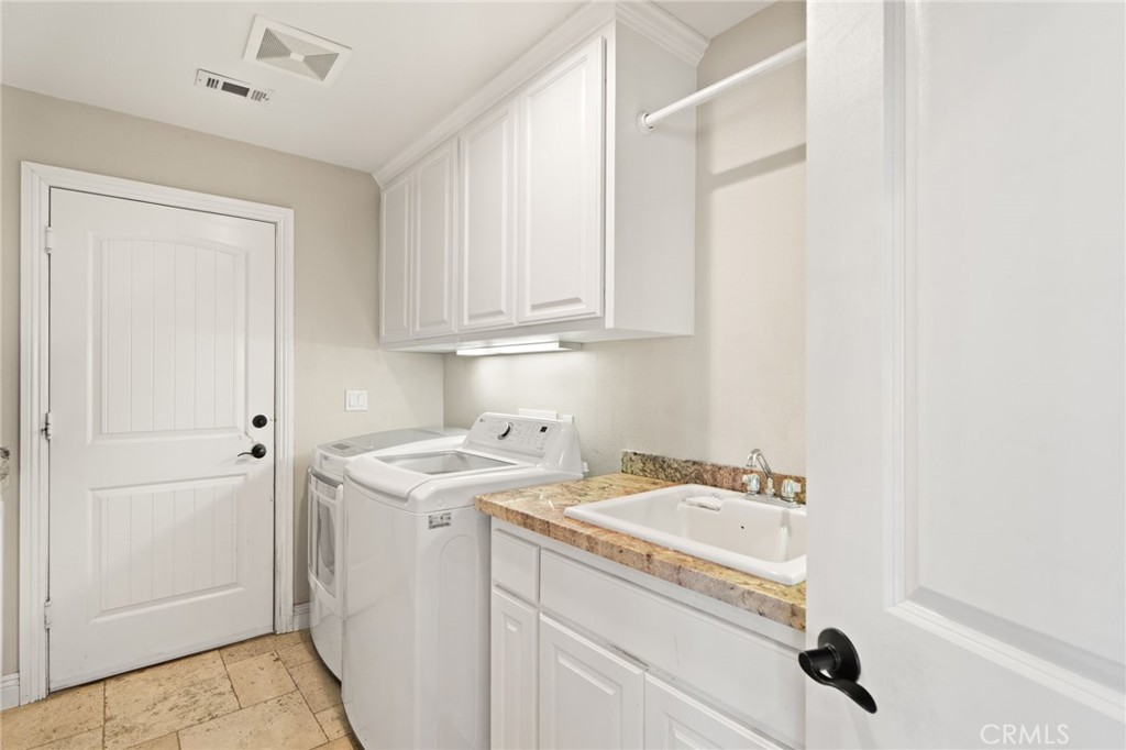 38136 Butterfly Court Property Photo 41