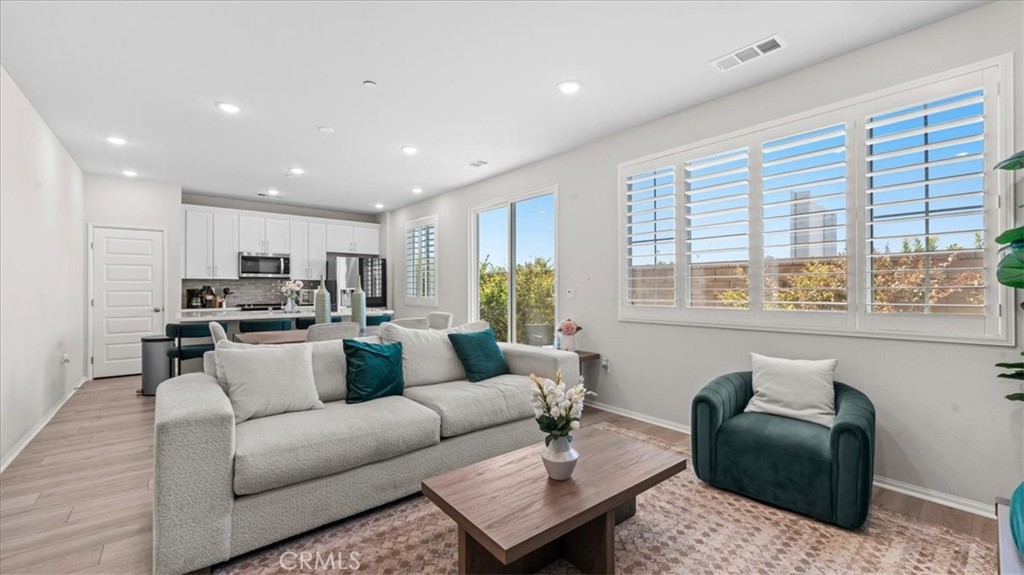 2015 Bergamot Street Property Photo 6