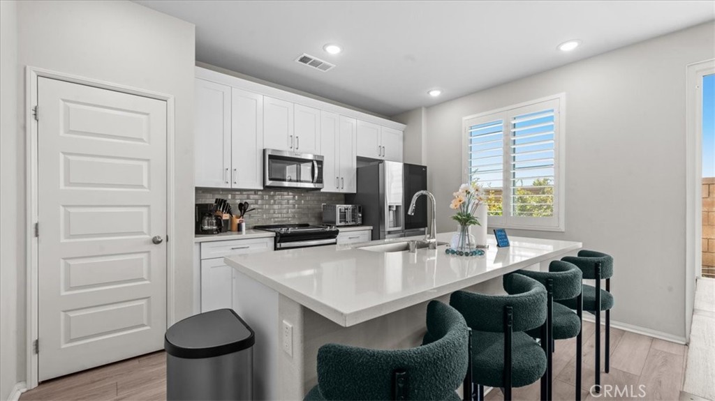 2015 Bergamot Street Property Photo 8