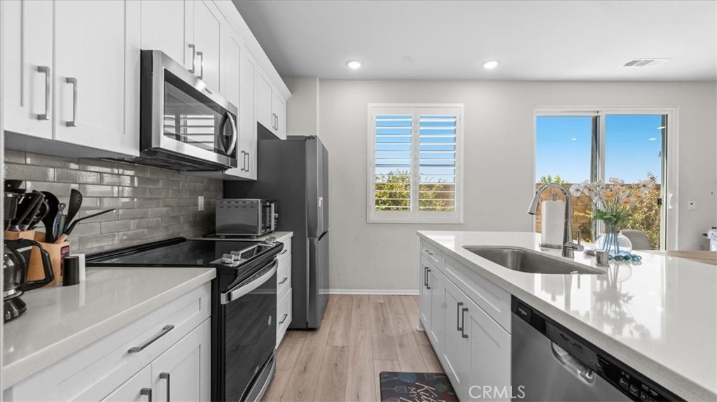 2015 Bergamot Street Property Photo 9