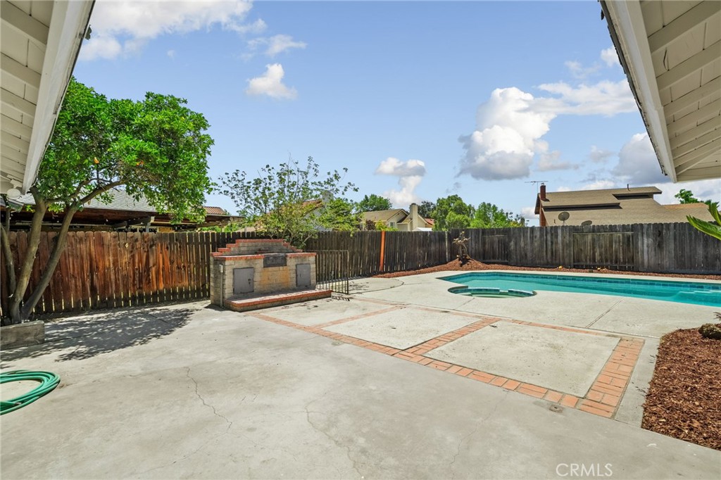 24233 Millsap Property Photo 31