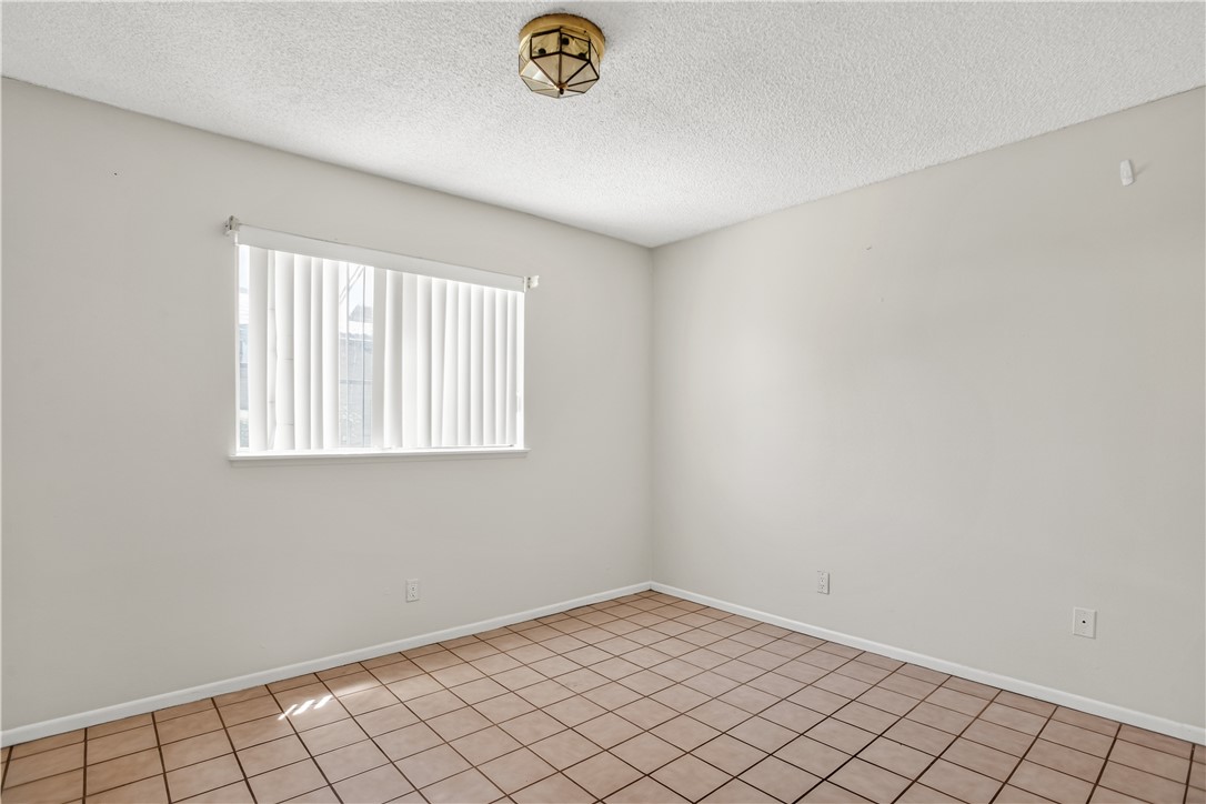 127 E Juanita Property Photo 15