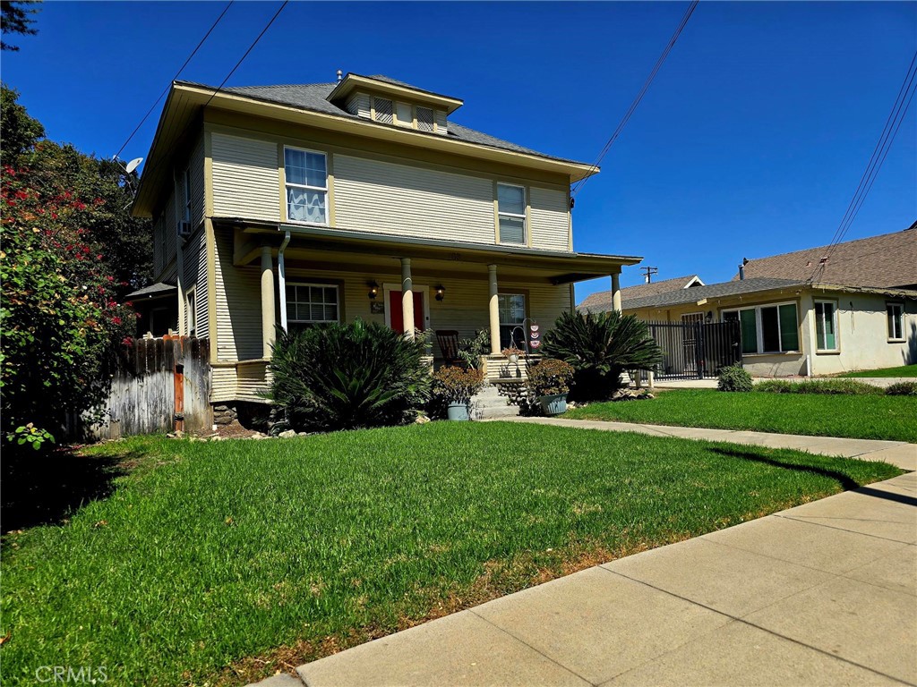403 N Campus Property Photo 3