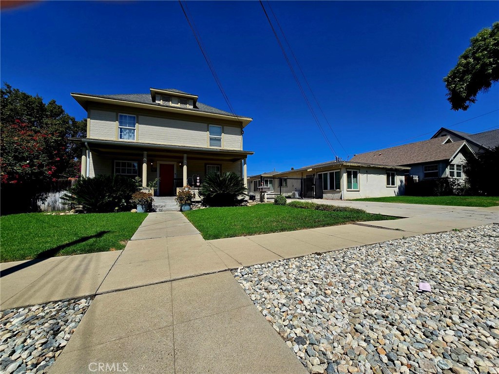 403 N Campus Property Photo 6