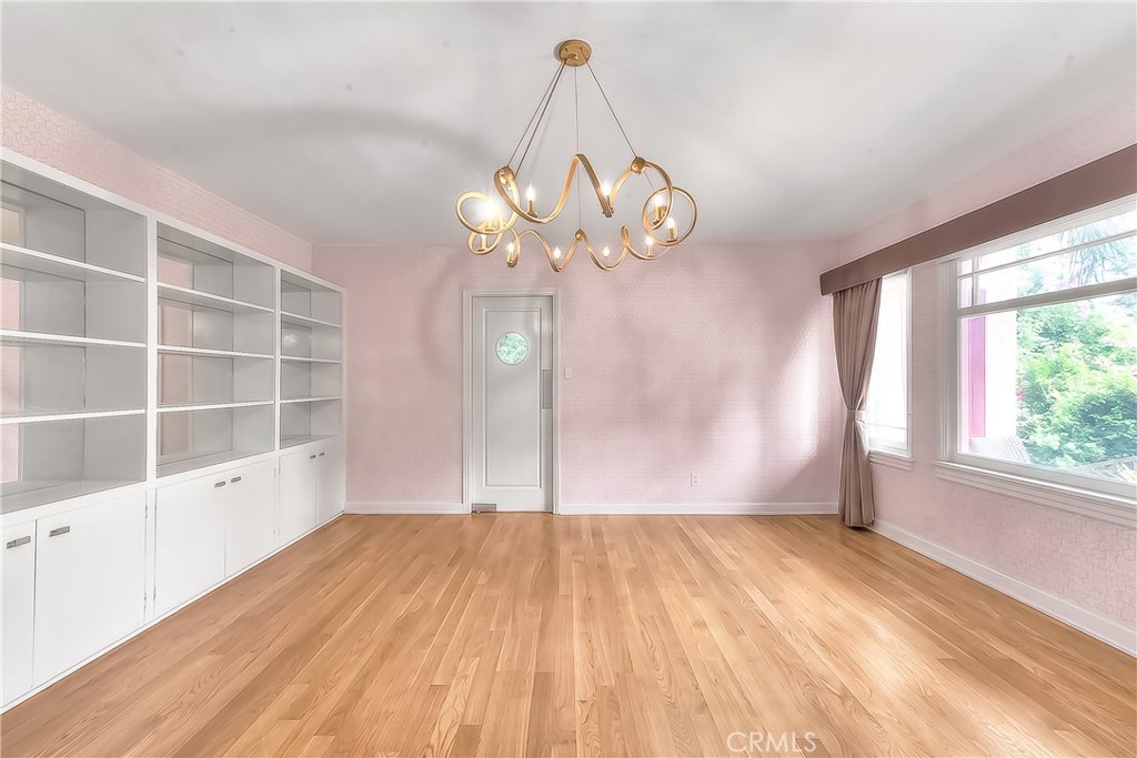 1641 N Crescent Heights Property Photo 19