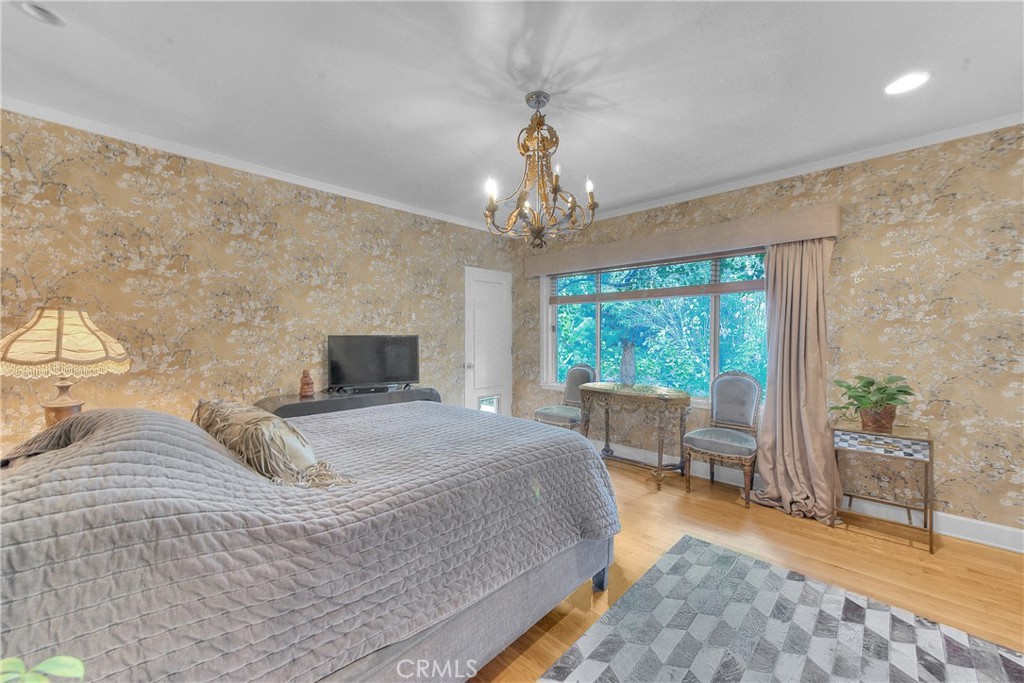 1641 N Crescent Heights Property Photo 41