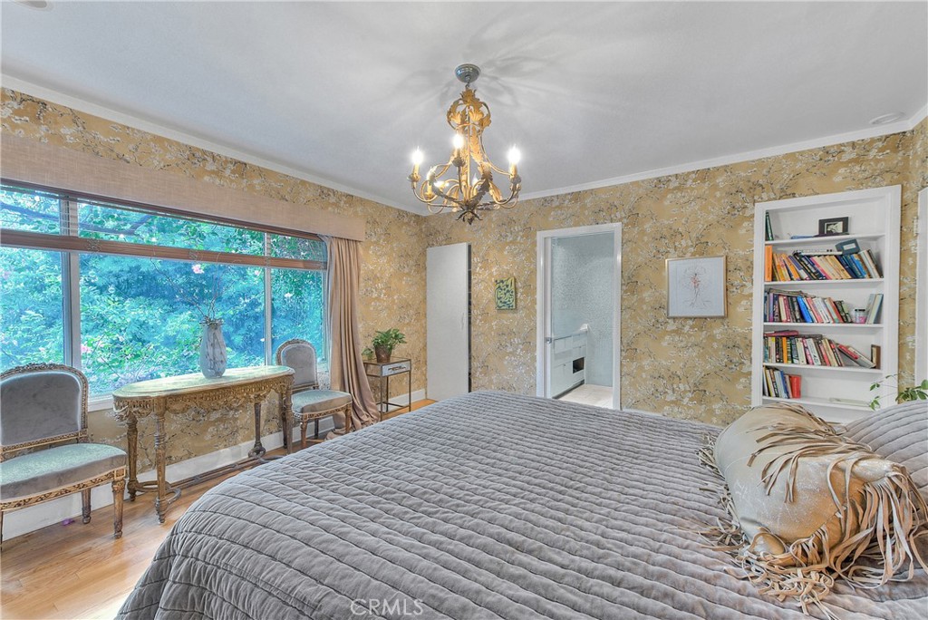 1641 N Crescent Heights Property Photo 43