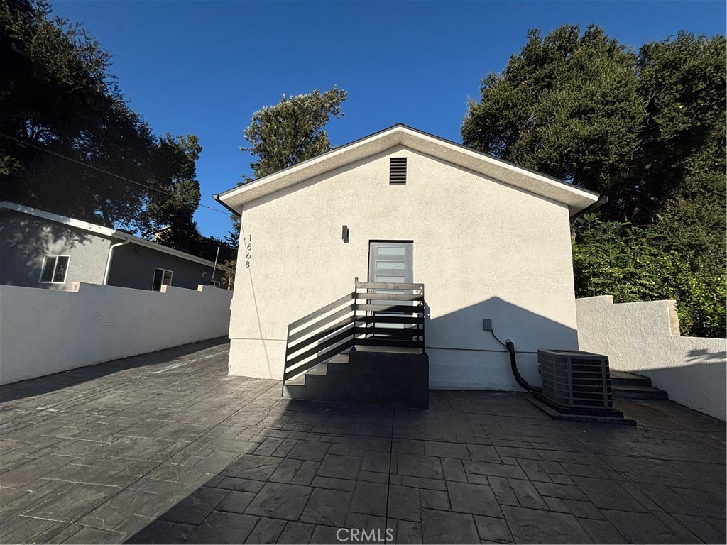 1668 Glen Avenue Property Photo 1