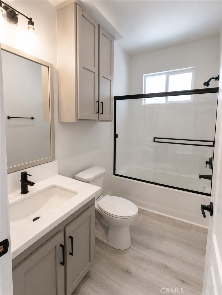 1855 E Riverside Drive 74 Property Photo 9