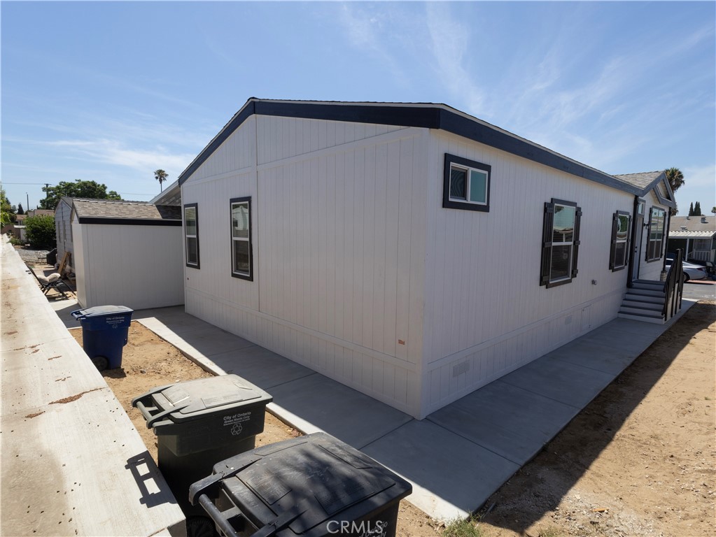 1855 E Riverside Drive 74 Property Photo 16