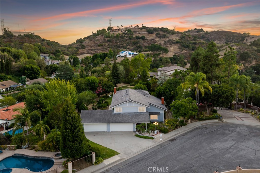 1430 Sierra Sky Property Photo 3
