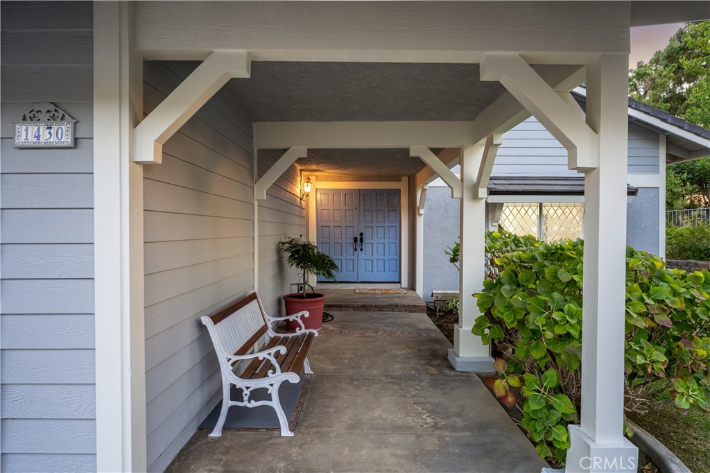 1430 Sierra Sky Property Photo 6