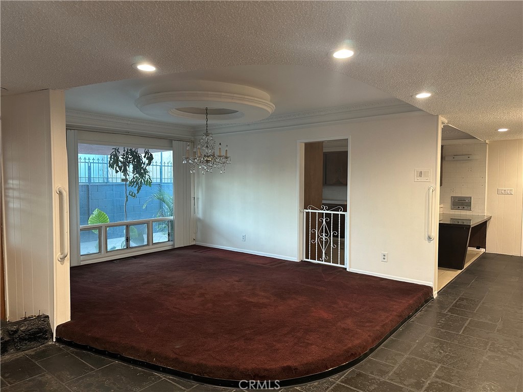 3241 Santa Ana Property Photo 3